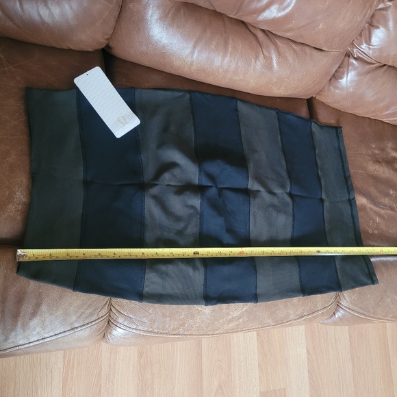 NWT Lululemon Yoga over skirt,Midi,camo print,stretch,6 - Picture 6 of 10